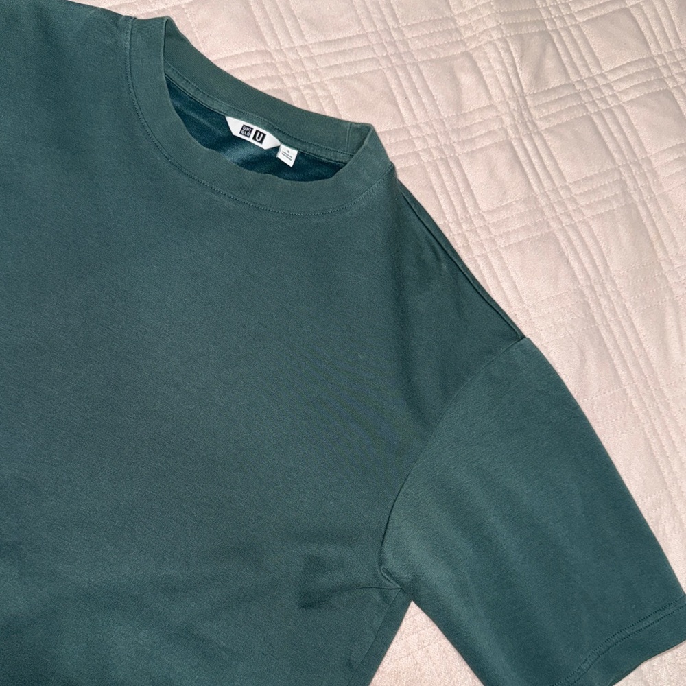 Uniqlo Forest Green Crew Neck Tee